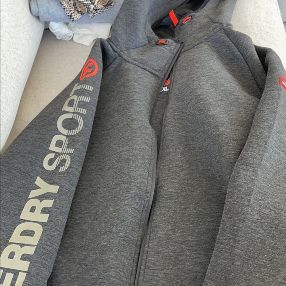 Super Dry Sport Windbreaker